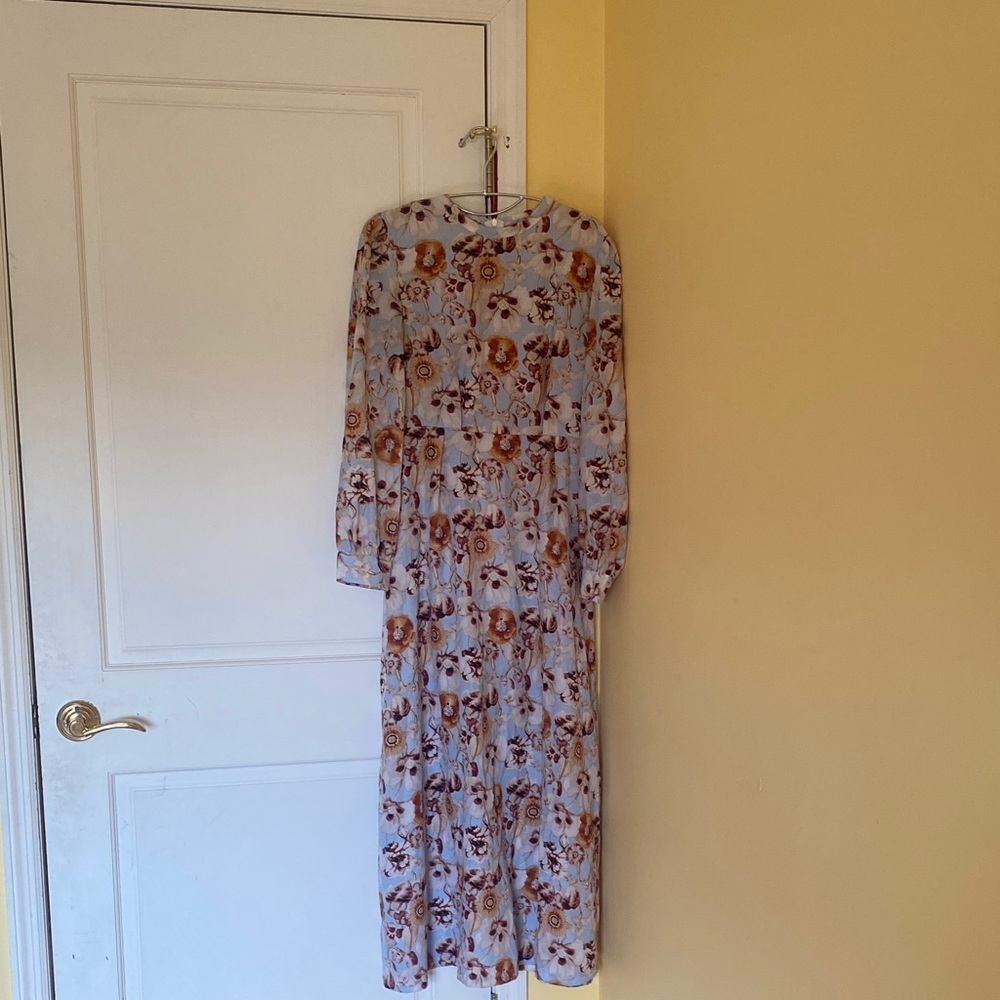 Light blue Floral Long Sleeve maxi Dress xs
